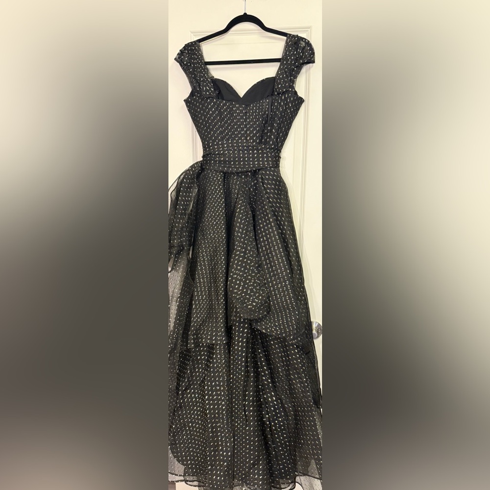 Brand New René Ruiz Strapless Gown with Removable Sleeves & Belt - Picture 4 of 5
